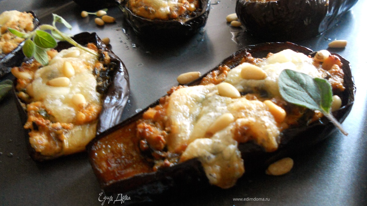 Баклажаны, фаршированные рикоттой, моцареллой и базиликом