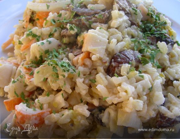 Салат с крабовыми палочками и грибами