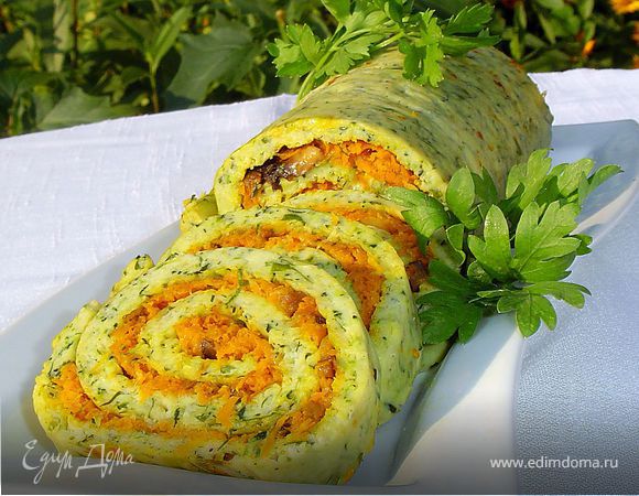 Рулет из цукини с морковно-грибной начинкой