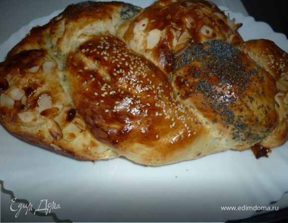 Сдобная плетенка «Три посыпки» Сдобная плетенка «Три посыпки»