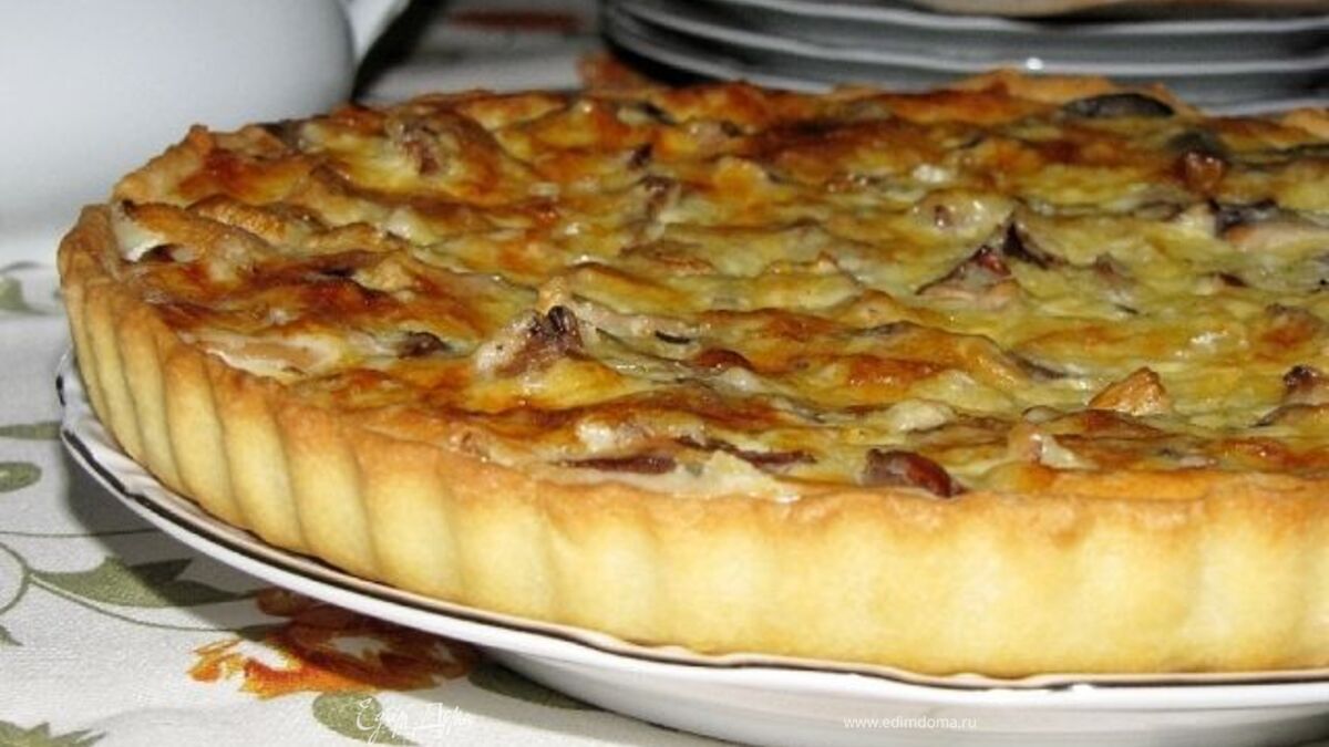Пирог с лесными грибами