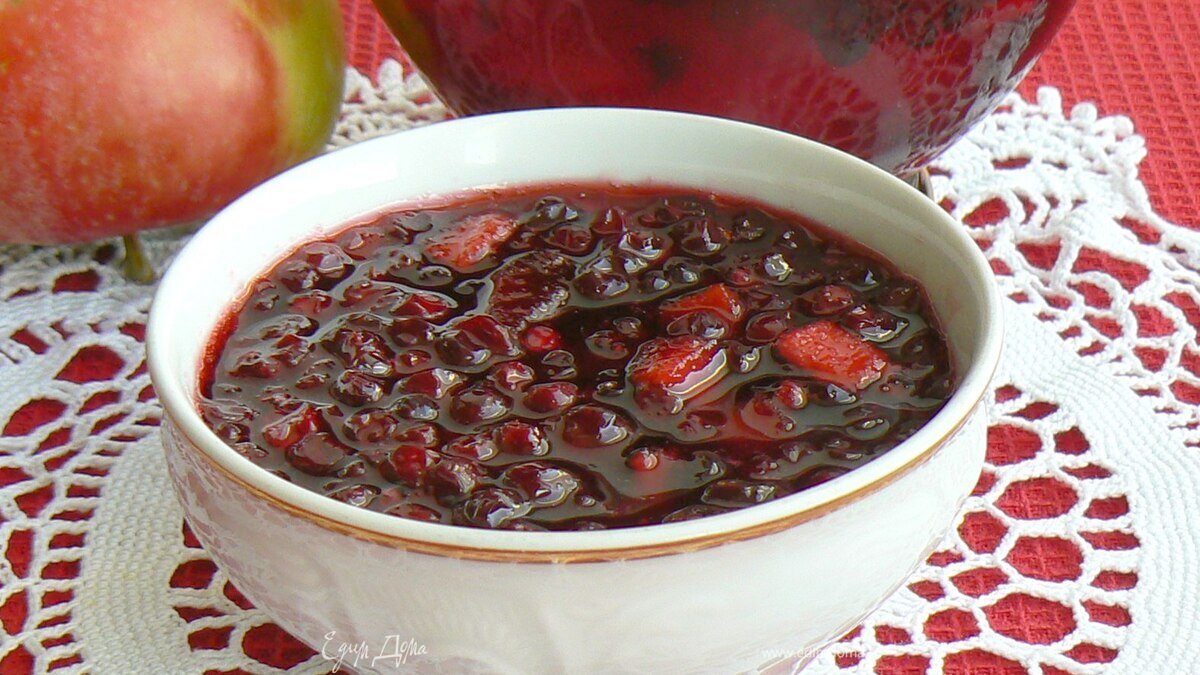 Брусничное варенье с яблоками