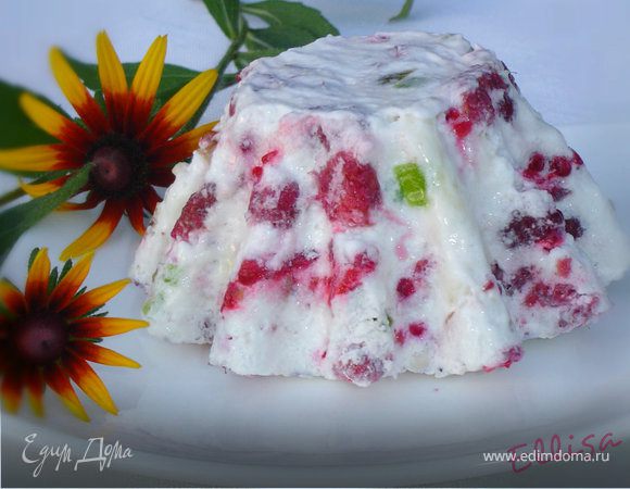 Малиновый десерт с цукатами и орехами Малиновый десерт с цукатами и орехами