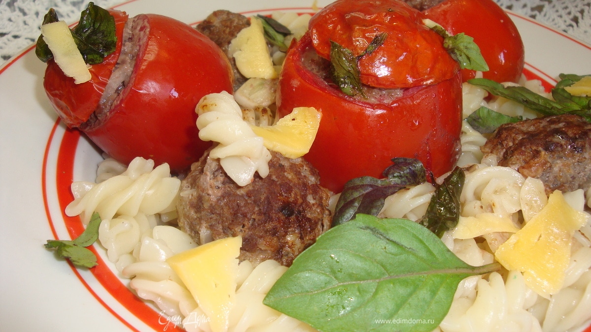Паста с фаршированными томатами
