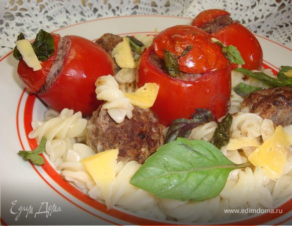 Паста с фаршированными томатами