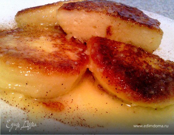 Нежные сырники с ванилью, томленные в сливочном соусе Нежные сырники с ванилью, томленные в сливочном соусе