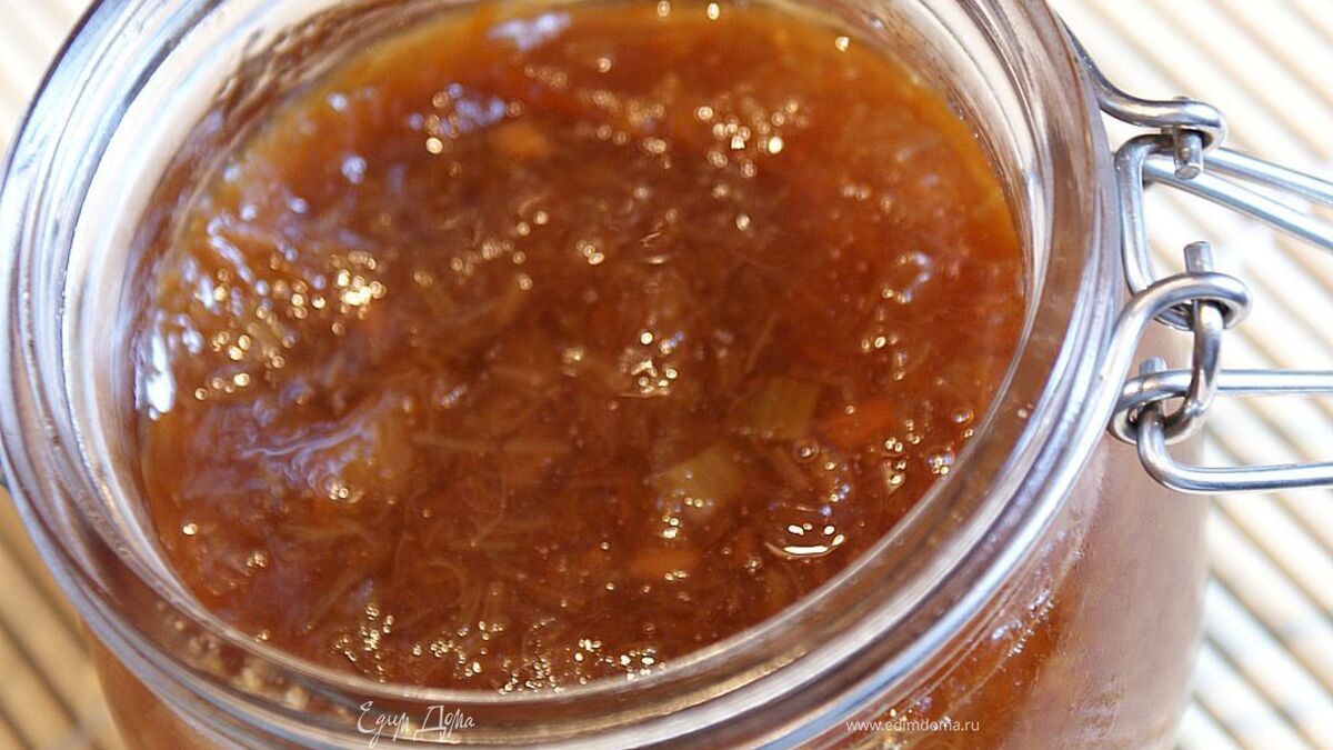 Варенье из ревеня с зелеными яблоками и имбирем