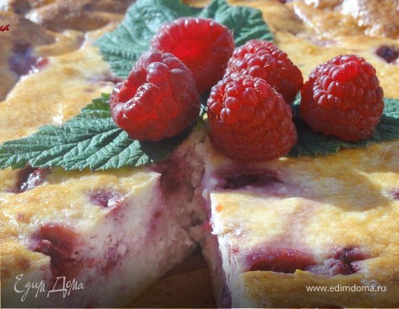 Творожный пирог с малиной