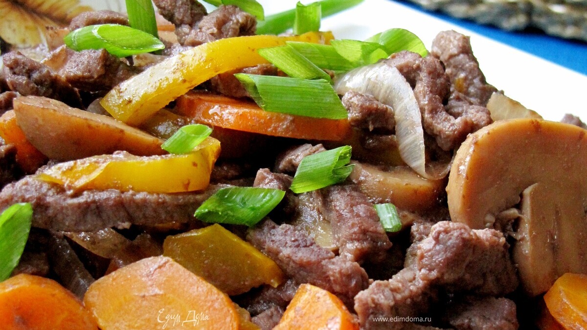 Говядина с овощами в японском стиле