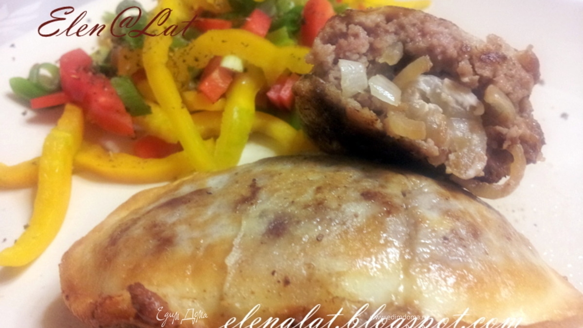 Зразы по особому с начинкой из жареного лука и брынзы