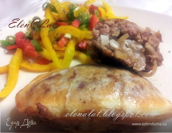 Зразы по особому с начинкой из жареного лука и брынзы