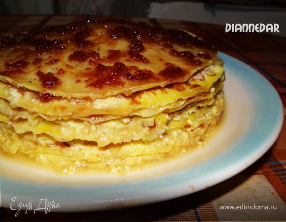 Блинный торт с нежным творожным наполнителем и малиновым джемом Блинный торт с нежным творожным наполнителем и малиновым джемом