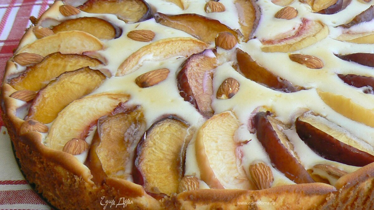 Пирог с персиками и маскарпоне