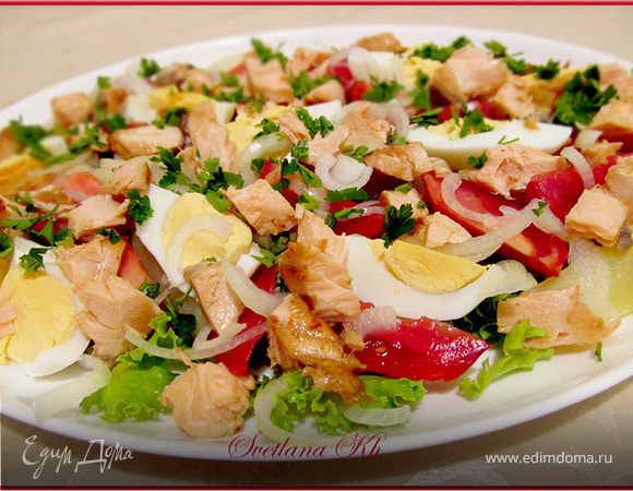 Салат "Любимый" с семгой и картофелем