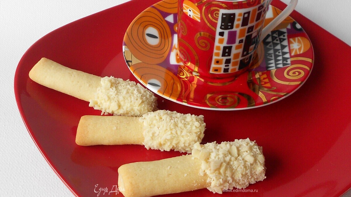 Песочные палочки с белым шоколадом и миндалем