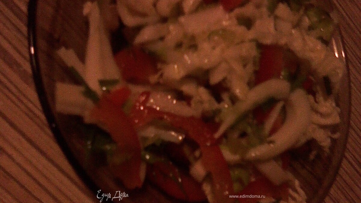 Салат из кальмаров со сладким перцем