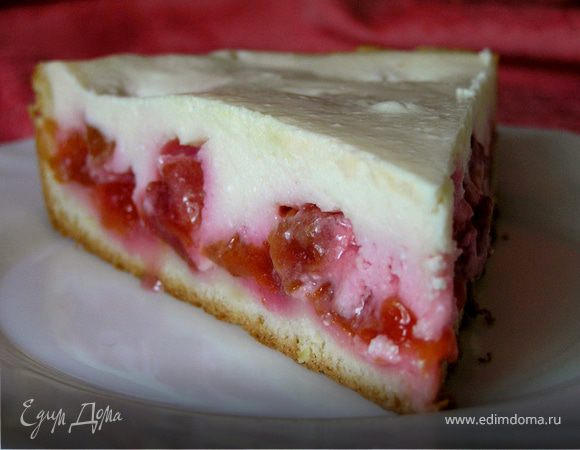 Творожно-ванильный пирог со сливами. "HomeQueen Corporation" Творожно-ванильный пирог со сливами. "HomeQueen Corporation"