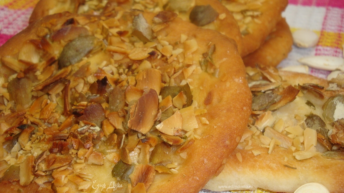 Хрустящие хлебцы с тыквенными семечками. HomeQueen Corporation