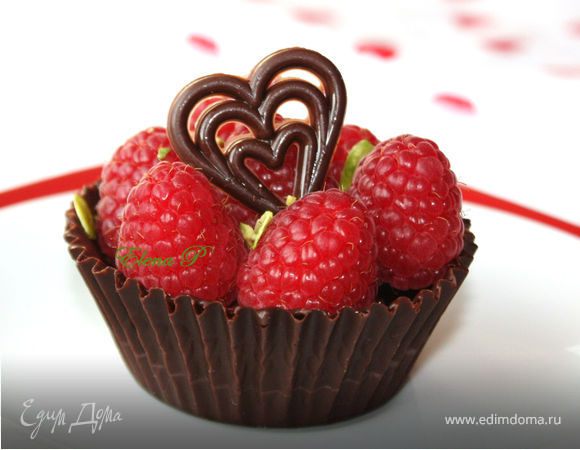  Корзинки с ганашем, брауни и малиной. Шокоголикам посвящается