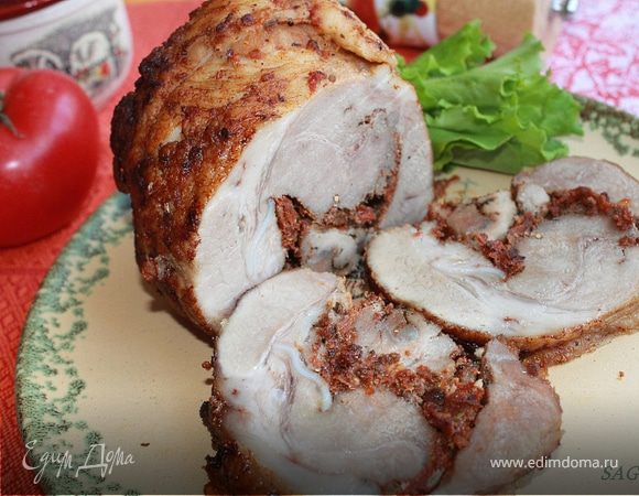 Буженина с начинкой из вяленых томатов Буженина с начинкой из вяленых томатов