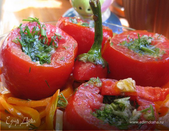 Маринованные помидорчики с морковью "Дракоша" Маринованные помидорчики с морковью "Дракоша"