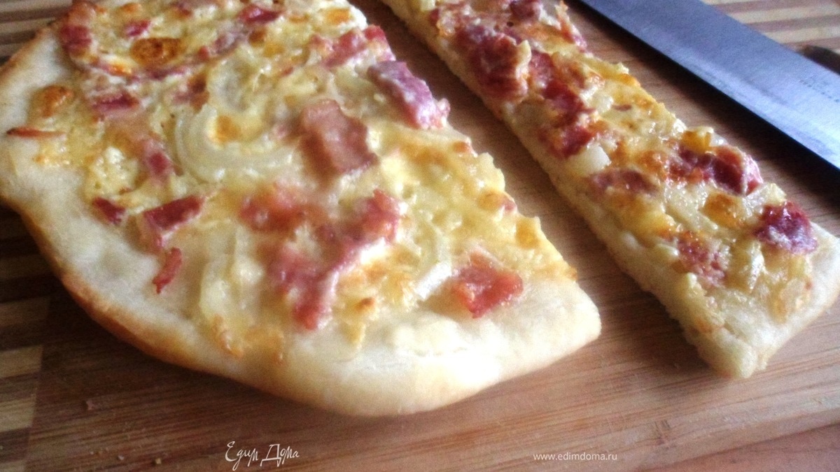 Фламмкухен из Эльзаса, или "Огненный пирог" (Flammkuchen)
