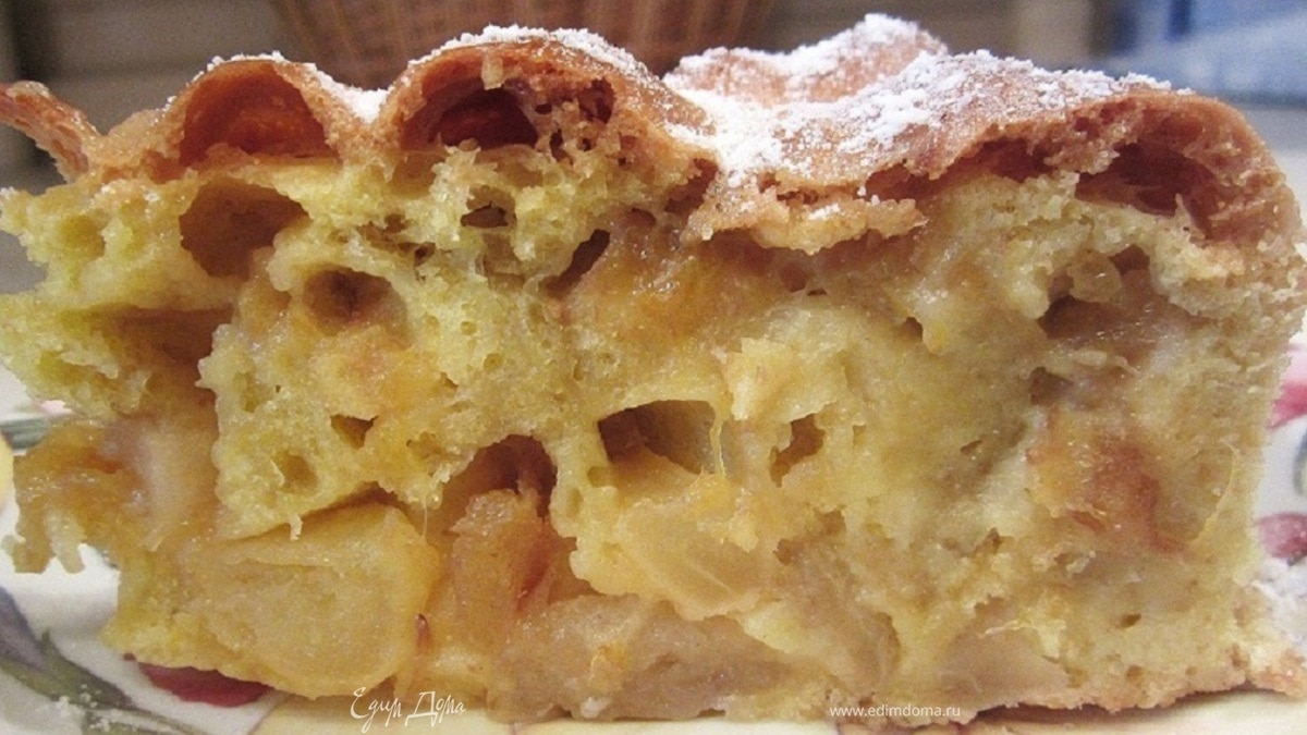 Сливово-яблочный пирог