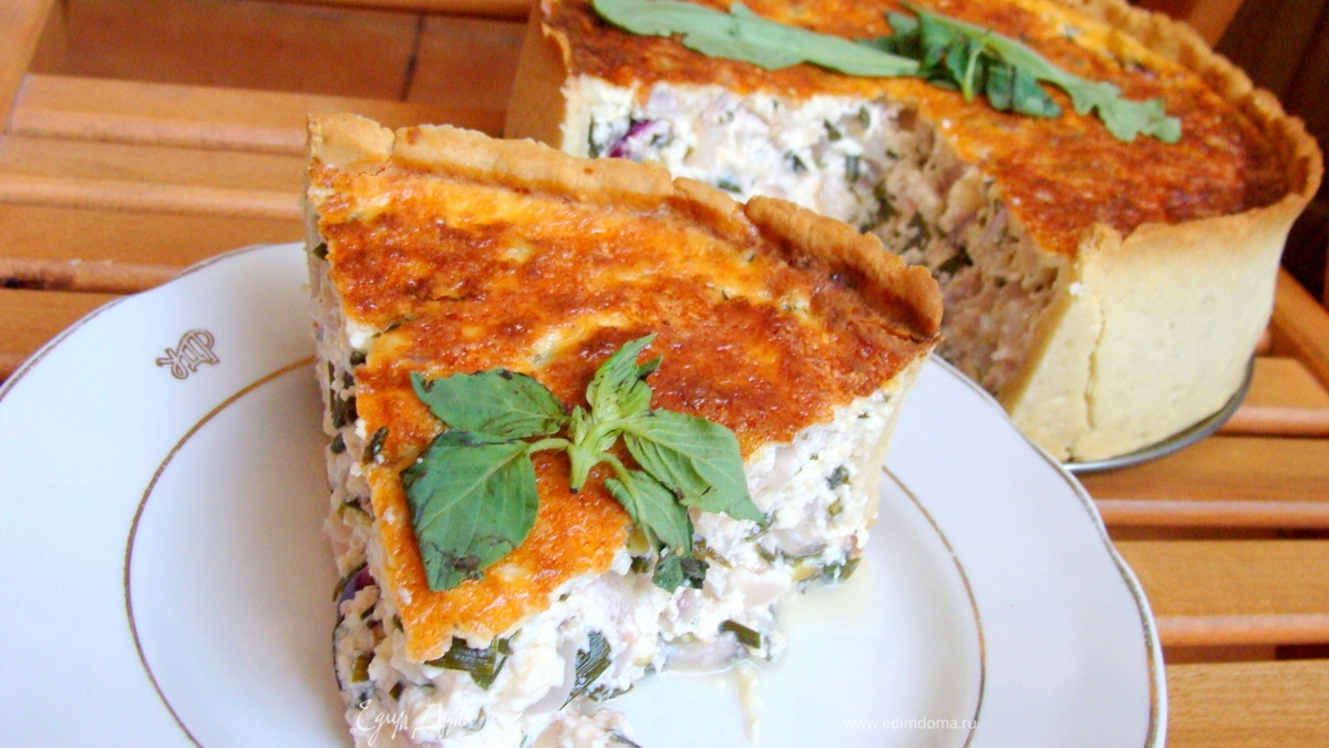 Творожно-луковый киш. Готовим с "HomeQueen Corporation"