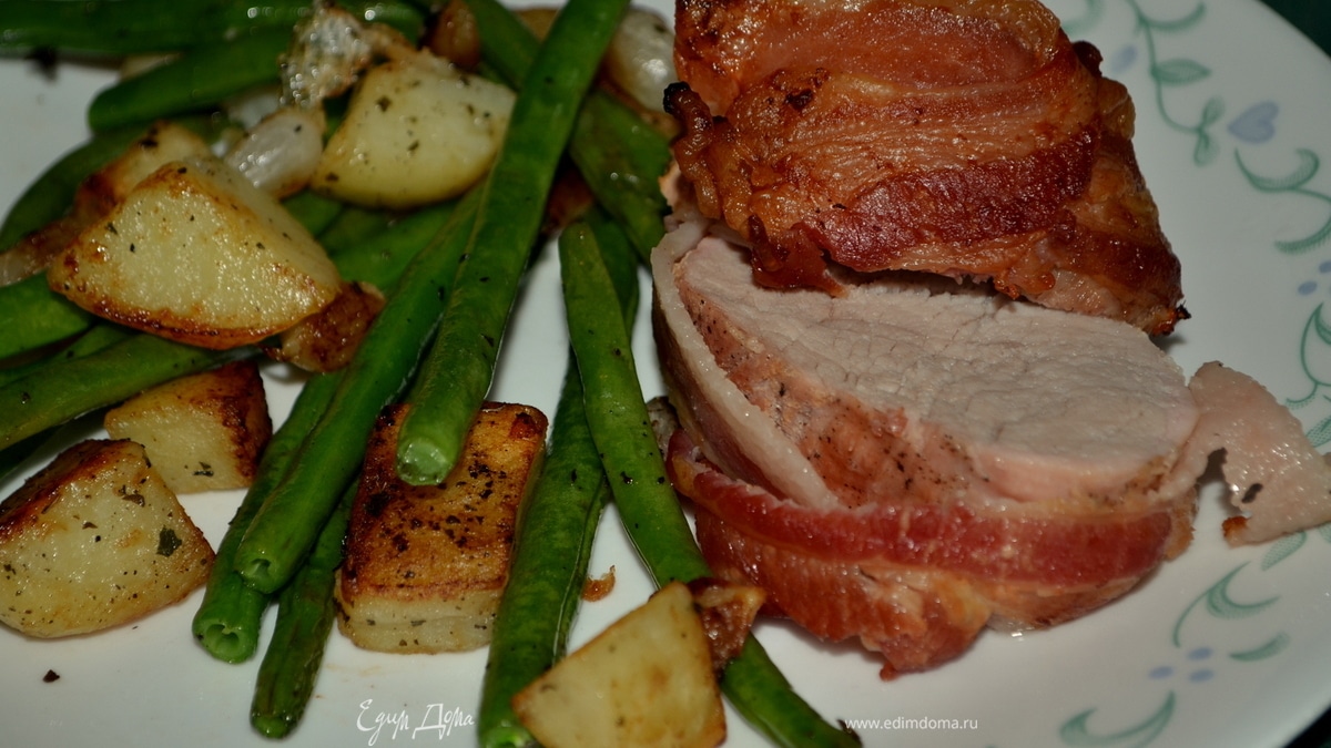 Свинина в беконе