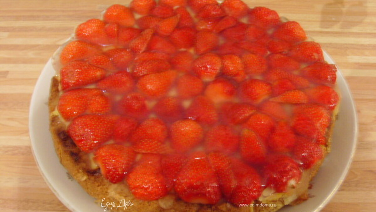 Торт клубничный