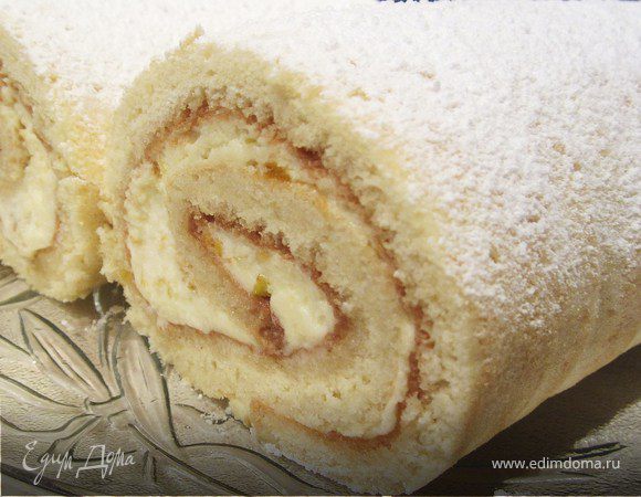 Бисквитный ванильно-абрикосовый рулет Бисквитный ванильно-абрикосовый рулет
