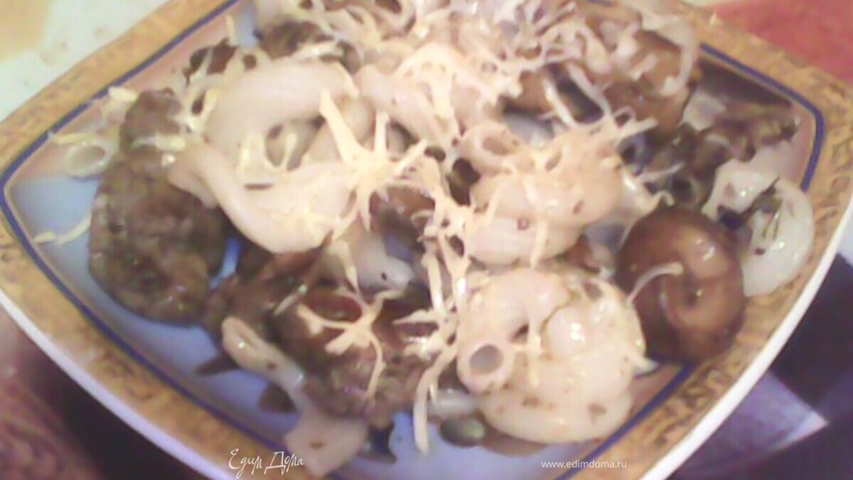 Паста с печеночно-грибным соусом