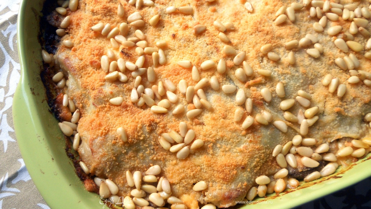 Блинная "лазанья" с шампиньонами и луком-пореем