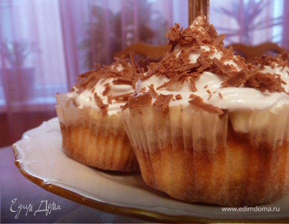 Маффины с шоколадом и белковым кремом Маффины с шоколадом и белковым кремом
