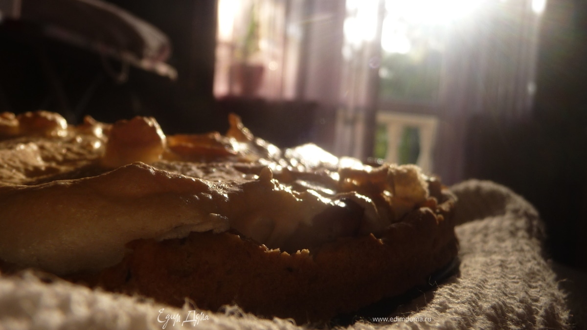 Грушевый пирог с меренгой