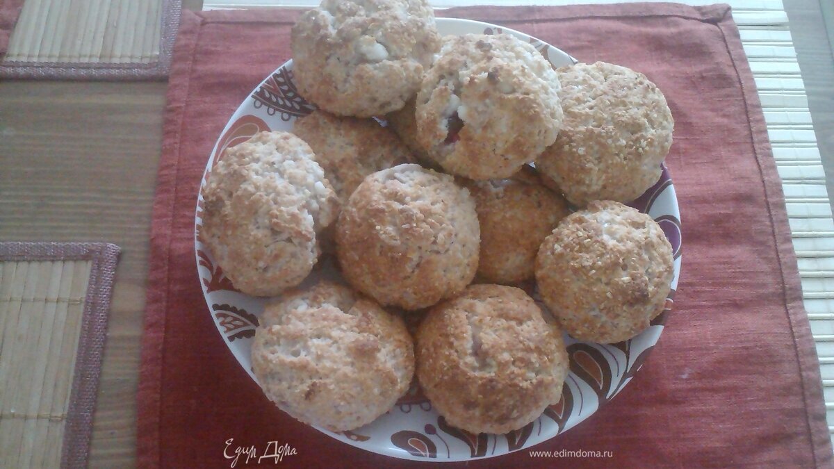 Овсяные шарики с клюквой и творогом