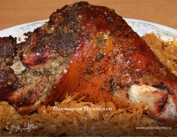 Запеченная свиная рулька