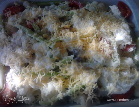 Цветная капуста с шампиньонами в сливочно-сырном соусе