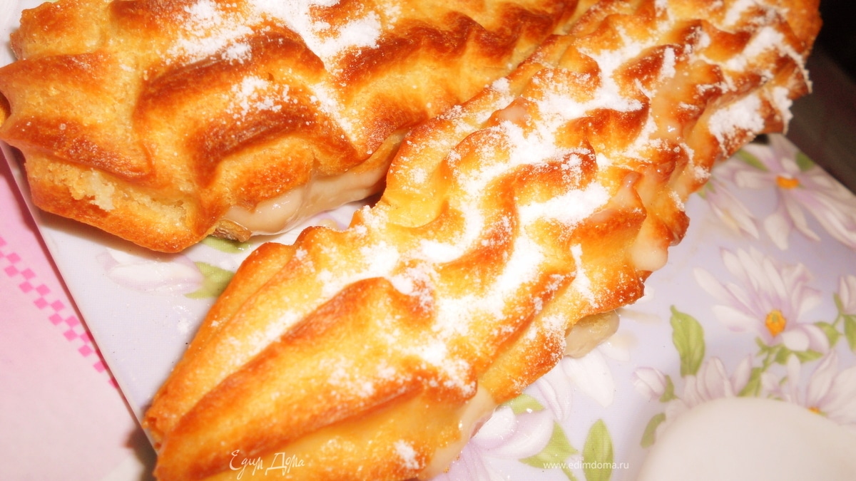 Эклеры с ореховым кремом