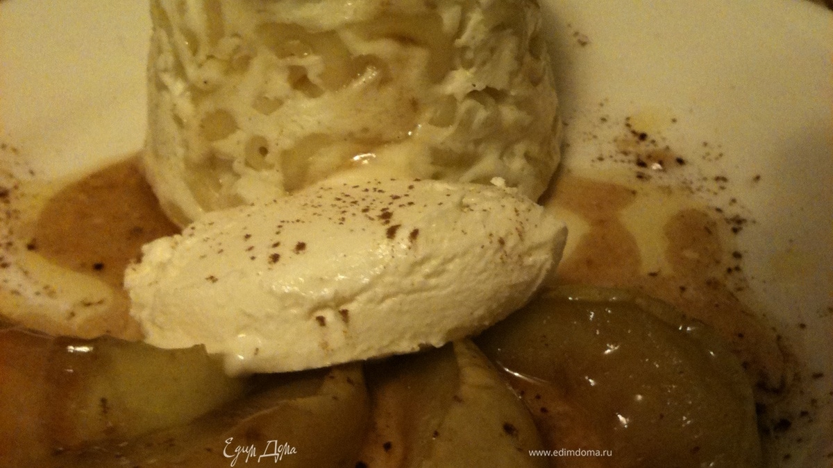 Творожно-макаронная запеканка с изюмом, карамелизованным яблоком и маскарпоне (творожно-рисовая с абрикосовым сиропом)(для СВЧ)