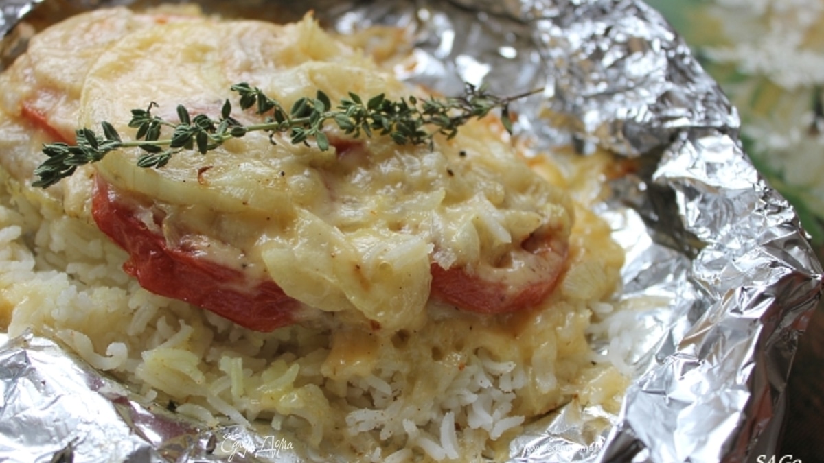 Запеченное филе тилапии с рисом басмати и овощами