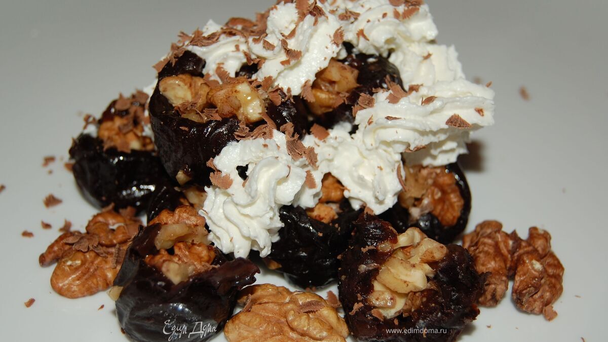 Десерт с черносливом