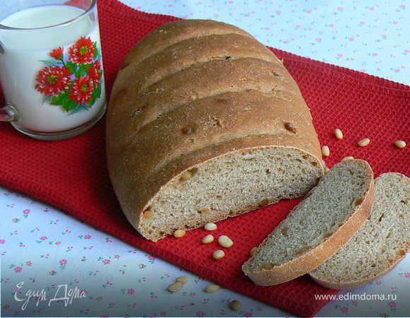 Ржаной батон с кедровыми орехами на кислом молоке