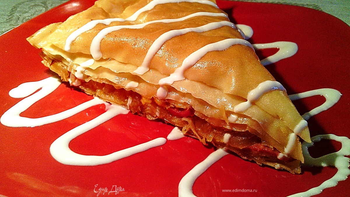 Слоеный капустный пирог из вытяжного теста