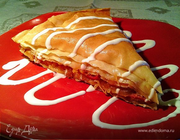 Слоеный капустный пирог из вытяжного теста