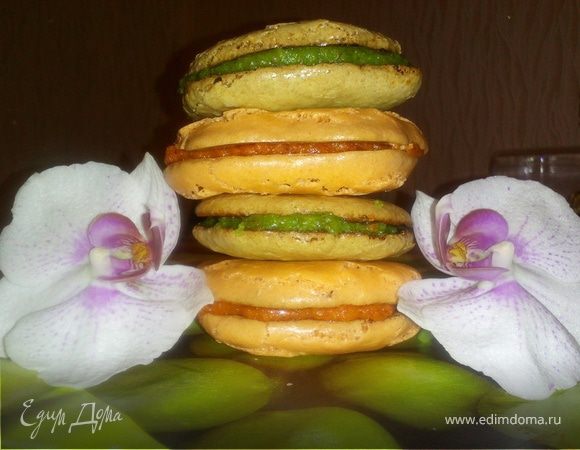 Миндальные пирожные с творожно-марципановой прослойкой Миндальные пирожные с творожно-марципановой прослойкой