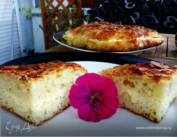 Медовый пирог "Пчелиный укус" для жителей ЕД (Bienenstich) Медовый пирог "Пчелиный укус" для жителей ЕД (Bienenstich)