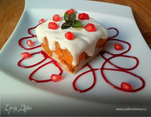 Мусс-желе из хурмы, черимойи и амареттини под крем-фрешем