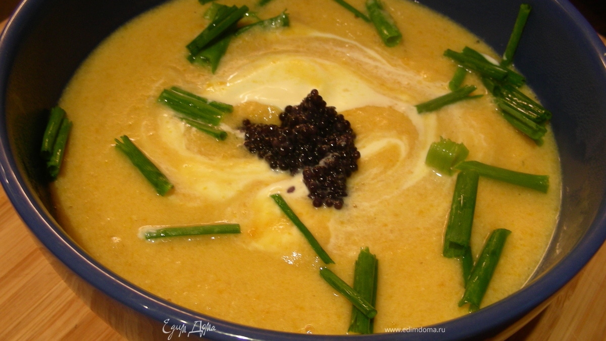 Суп-пюре из лосося с икрой