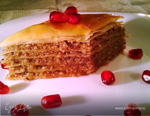 Пахлава медовая из вытяжного теста